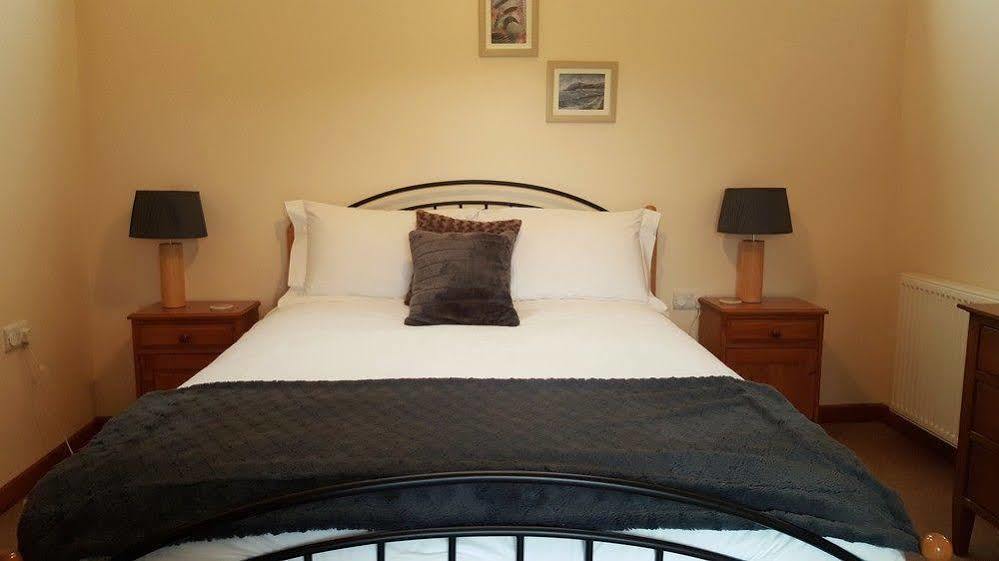 Nant Yr Onnen B&B And Holiday Cottage Tregaron Extérieur photo