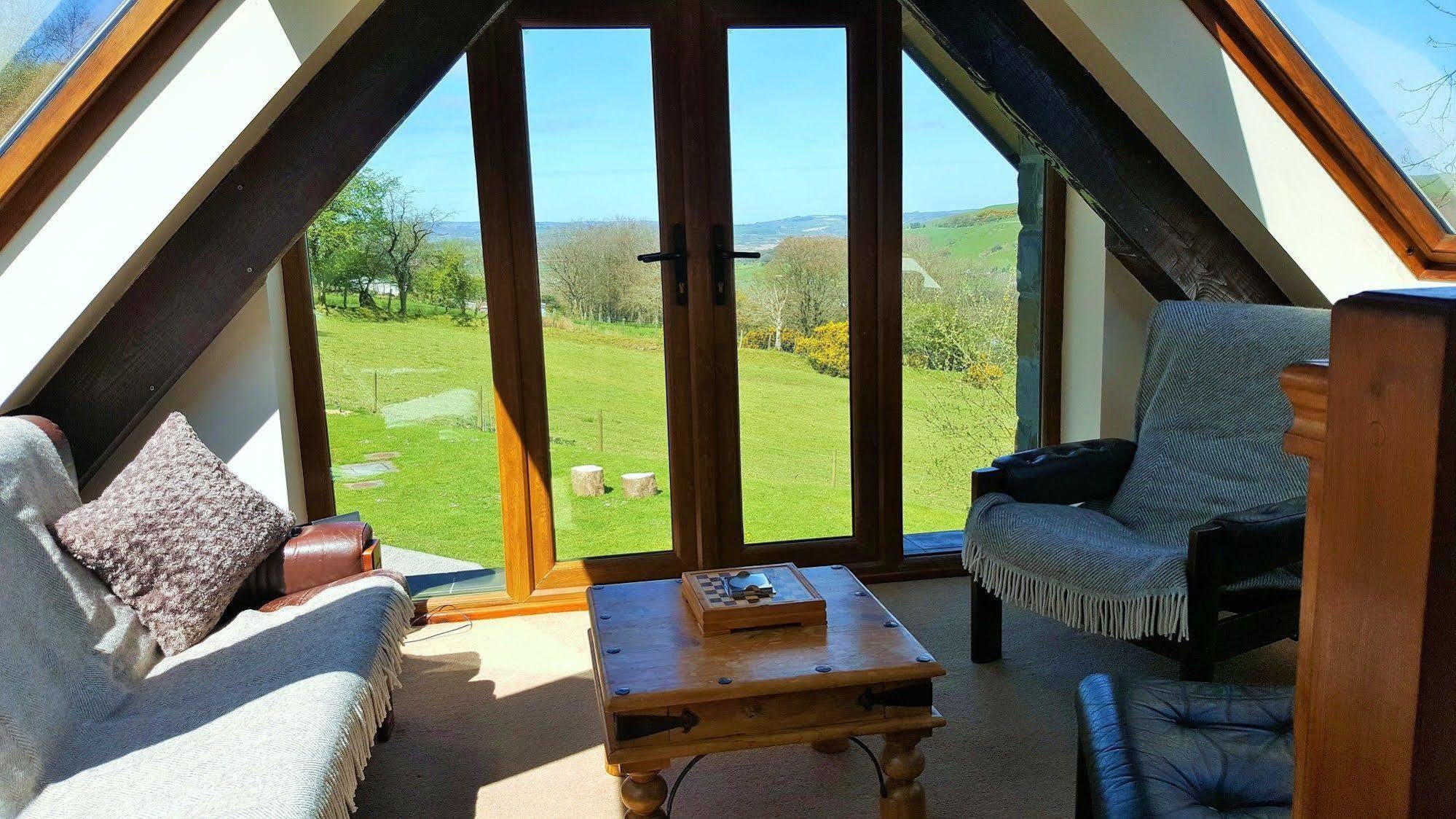 Nant Yr Onnen B&B And Holiday Cottage Tregaron Extérieur photo