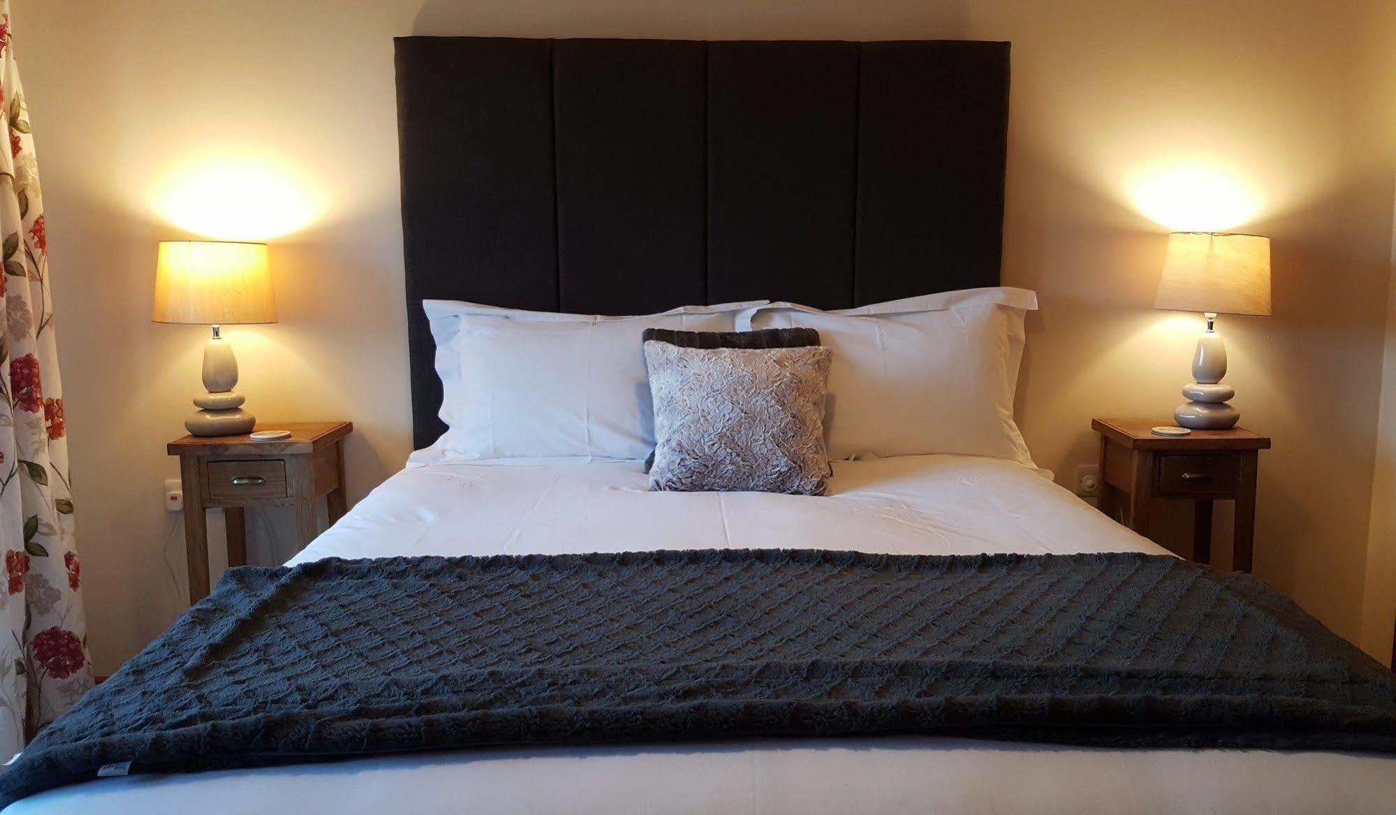 Nant Yr Onnen B&B And Holiday Cottage Tregaron Extérieur photo