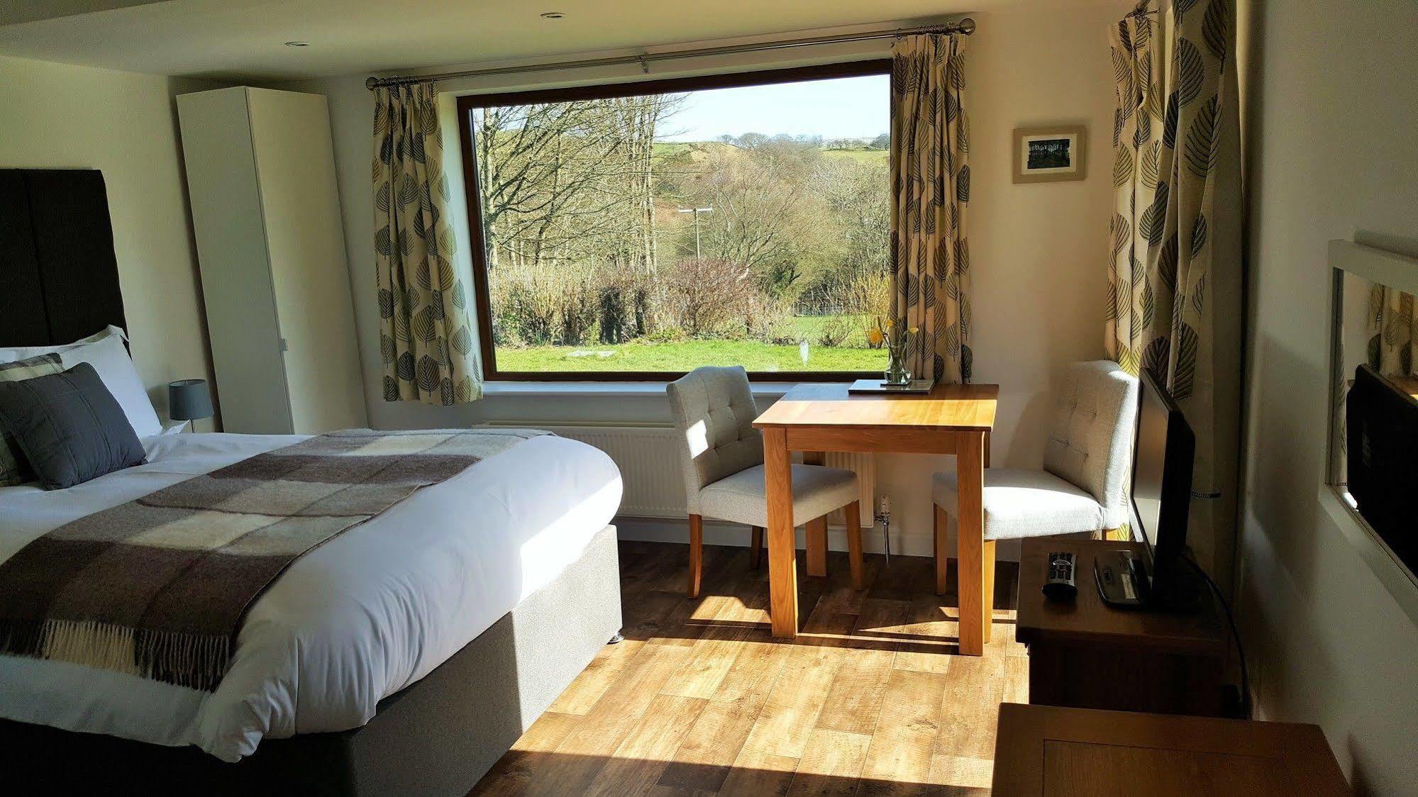 Nant Yr Onnen B&B And Holiday Cottage Tregaron Extérieur photo