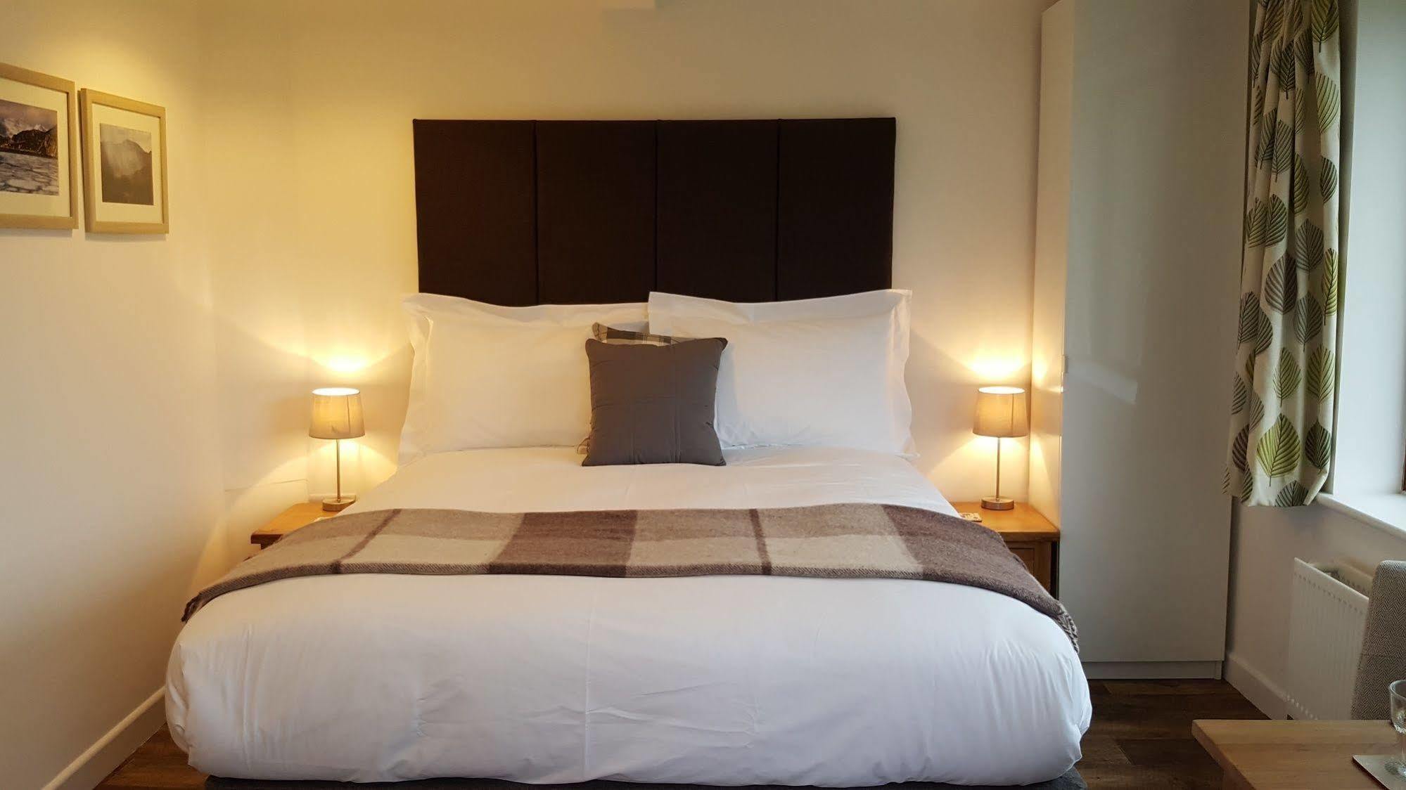 Nant Yr Onnen B&B And Holiday Cottage Tregaron Extérieur photo